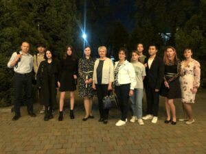 Uczniowie polskich klas na sztuce Agnieszki Osieckiej w Teatrze Dramatycznym im. Michała Lermontowa