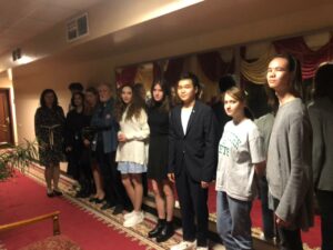 Uczniowie polskich klas na sztuce Agnieszki Osieckiej w Teatrze Dramatycznym im. Michała Lermontowa